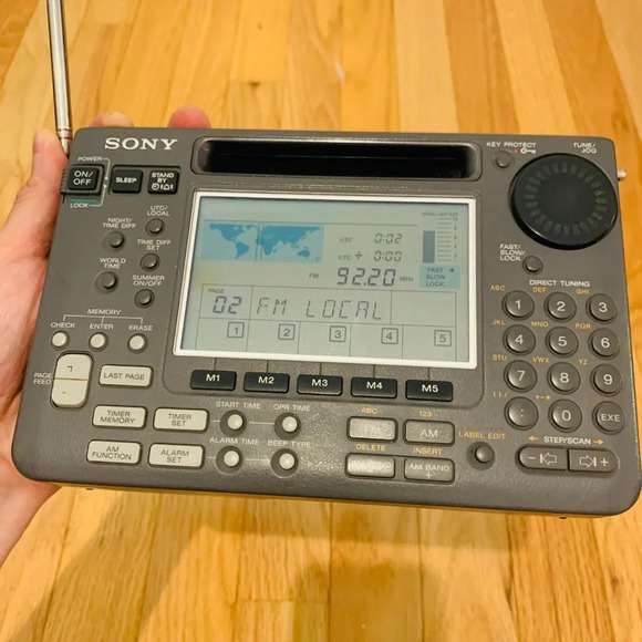 Sony ICF-SW55 World Band and Short Wave Receiver Radio - Picture 13 of 13